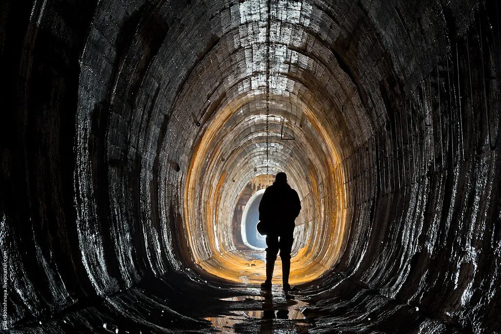 Underground system. Логово дождевого червя Польша. Логово дождевого червя бункер. Подземные тоннели в Германии. Подземный Сток.