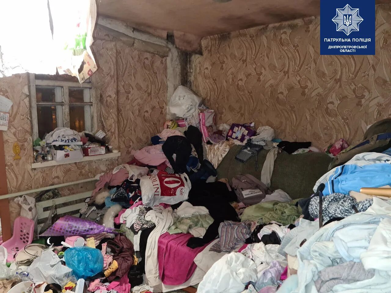 Младенец в мусорке новосибирск. Дети живут в ужасных условиях. Дети которые живут на помойке.