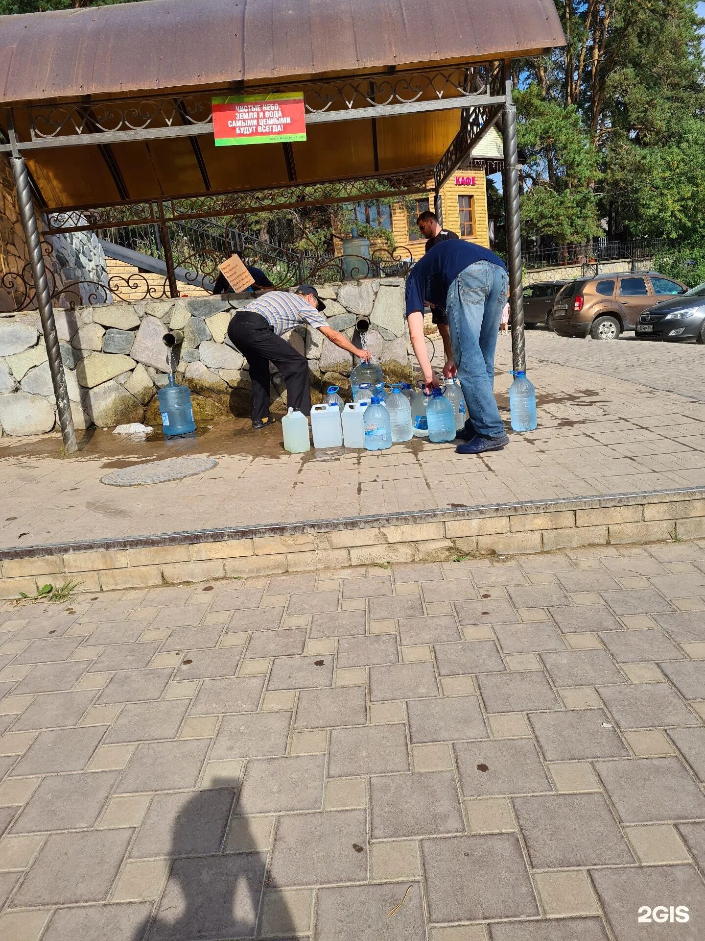 Родник набережные челны. Боровецкий Родник Набережные Челны. Родник Набережные Челны Боровецкий лес. Кафе у родника Набережные Челны. Родники кафе Тольятти.