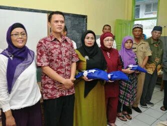 Bersama ibu. Bersama ibu. Bersama ibu. Чулапхон валайлак сейчас. Bersama ibu.