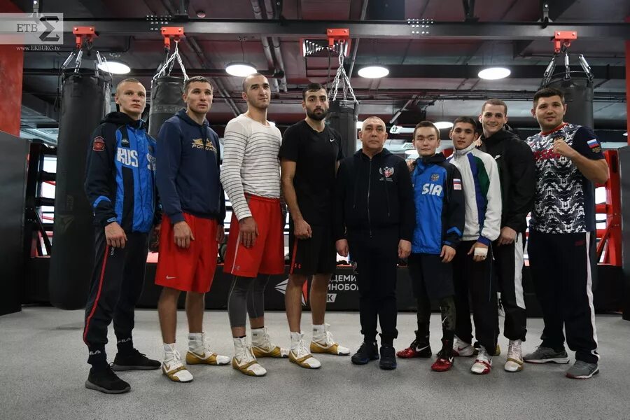 Златоуст спортивный. Чемпионат мира по боксу 2019 Екатеринбург. Артём Зайцев боксёр Златоуст. Чемпионат России по боксу в Екатеринбурге. Бокс Златоуст.