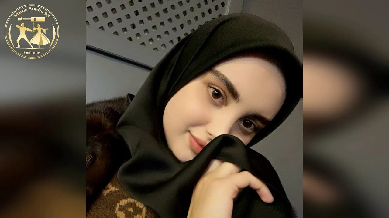 Мадина домбаева. Новая чеченская песня. Новые песни 2024 чеченские. Мадина яндарова. Лема нальгиева 2021.