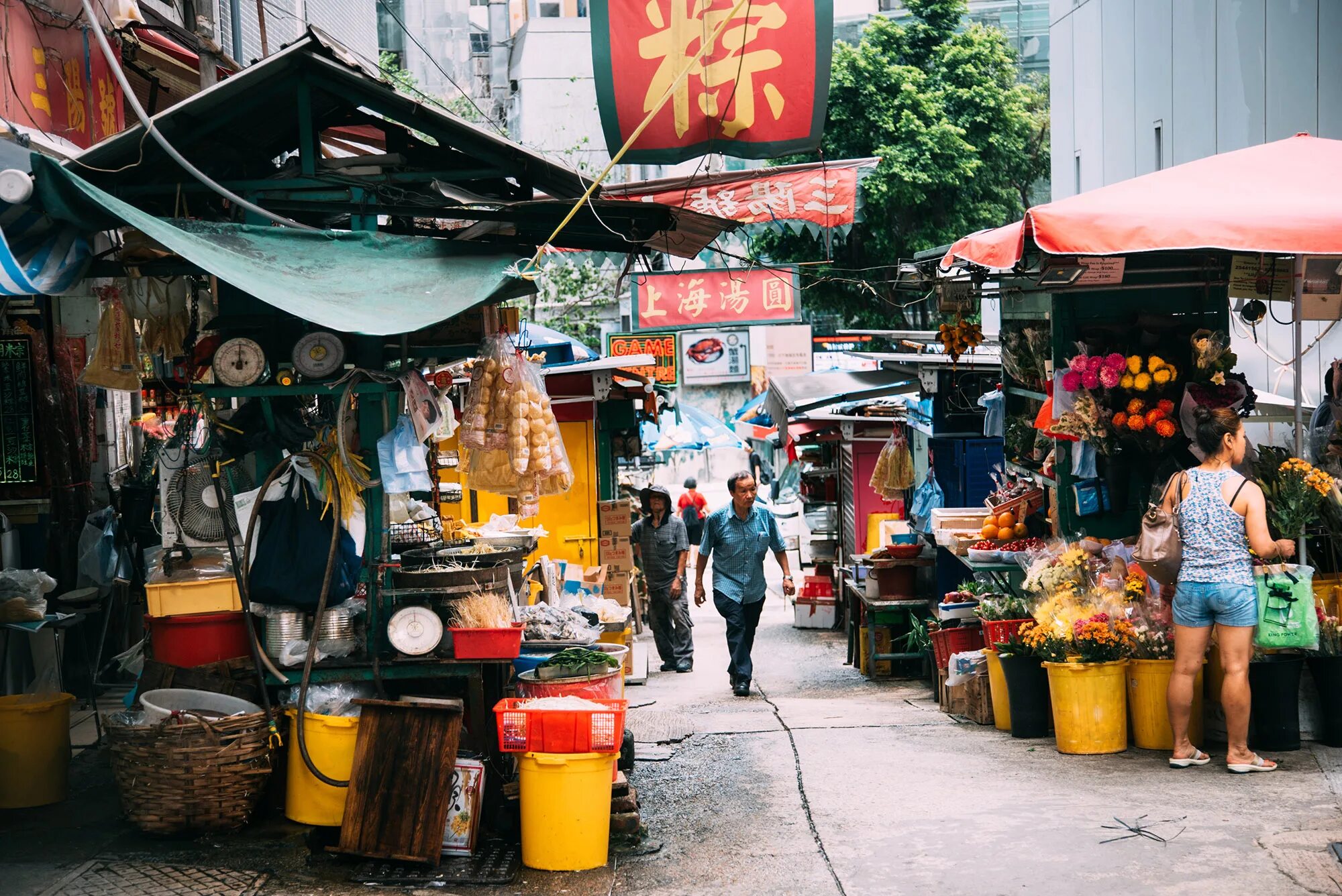 Hello hong kong. Hong kong улицы. гонконг улочки. гонг конг улицы. красивые улицы гонконга.