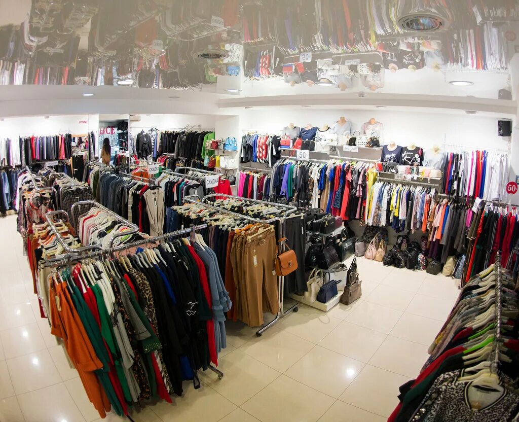 Майкоп одежда. Черри магазин одежды. Medicine одежда. Майкоп одежда. Столица майкоп торговый центр.