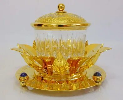 Лотос златоуст