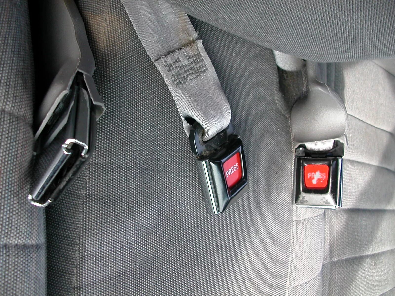 Ремень безопасности пряжка. Seat Belt Buckle. Buckle Seat Belt Equinox. Ремни безопасности системы Belt-in-Seat (bis). Seat Belt Conveyor.