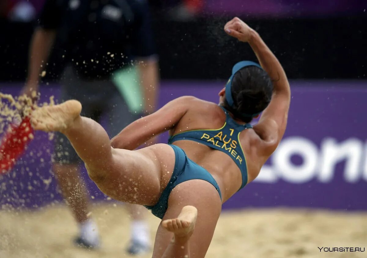 Очень пикантные. Пляжный волейбол женщины. Бразильские спортсменки. Женский спорт. Бразильская бегунья.