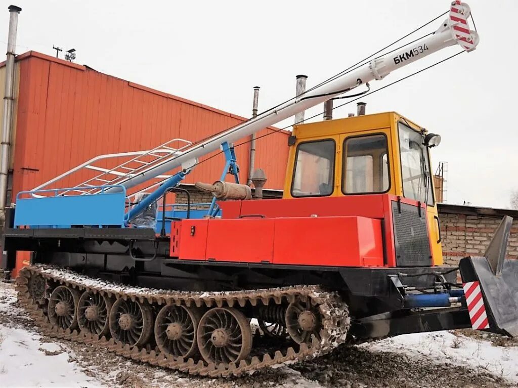 Бурильно крановая самоходная машина. Бурильно-крановая машина БКМ-534. Мтч-4 БКМ-534. БКМ 534-03. БКМ-531.