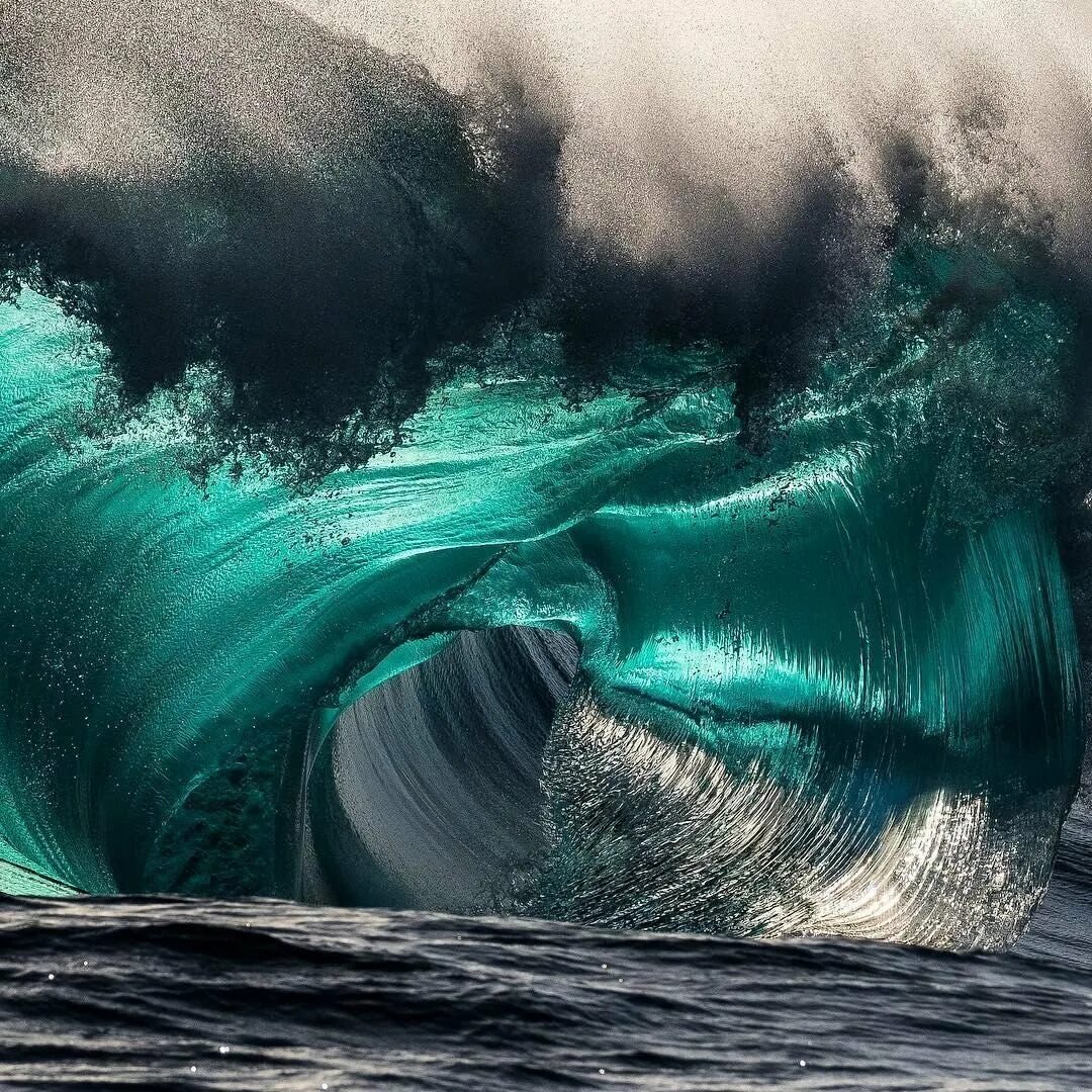 океан волны. красивый океан. океан. большие волны в океане. энергия волн океана.