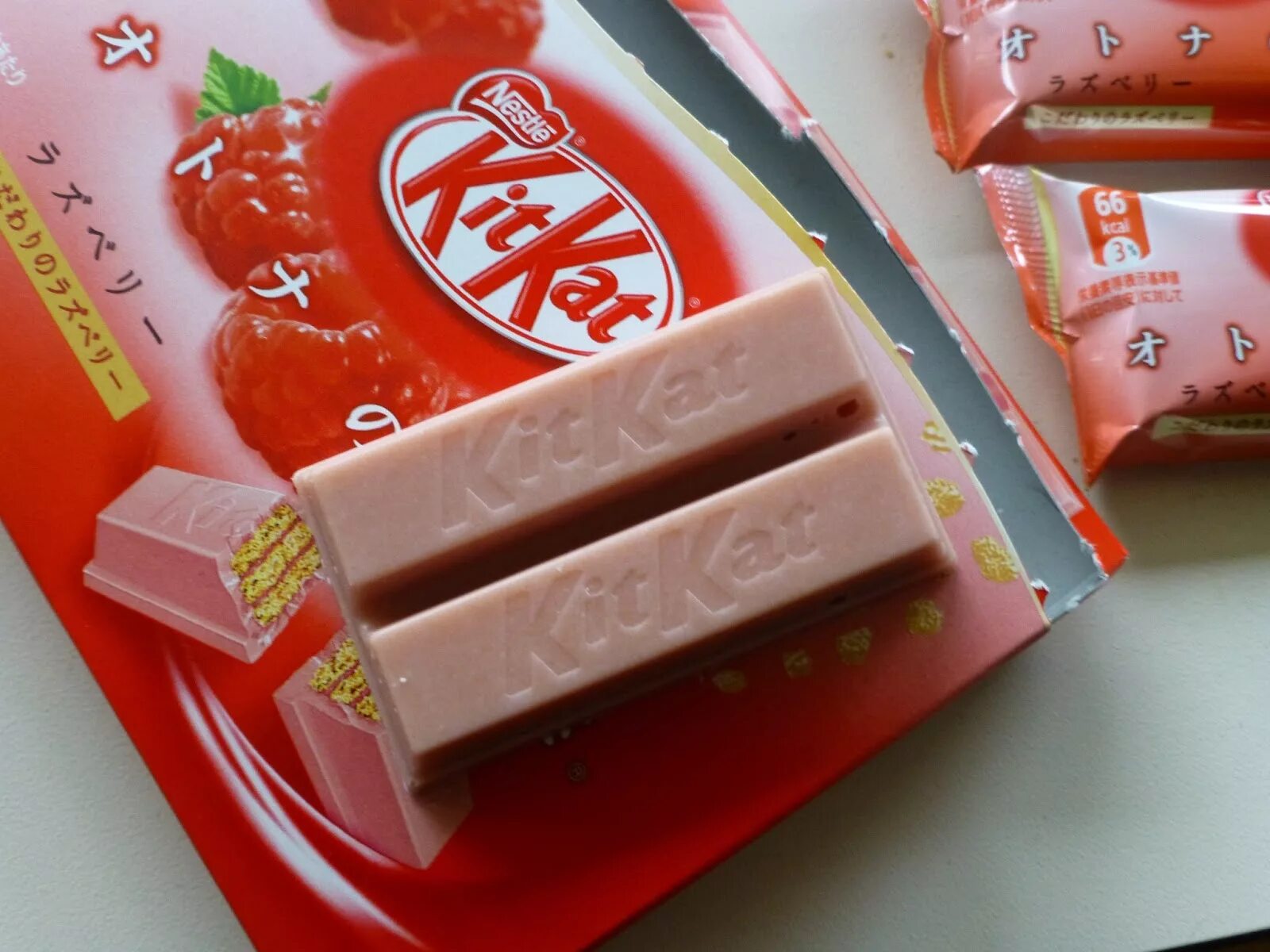 Кит кат. Палочки кит кат. Палочка Kitkat. Кит кат шоколад.