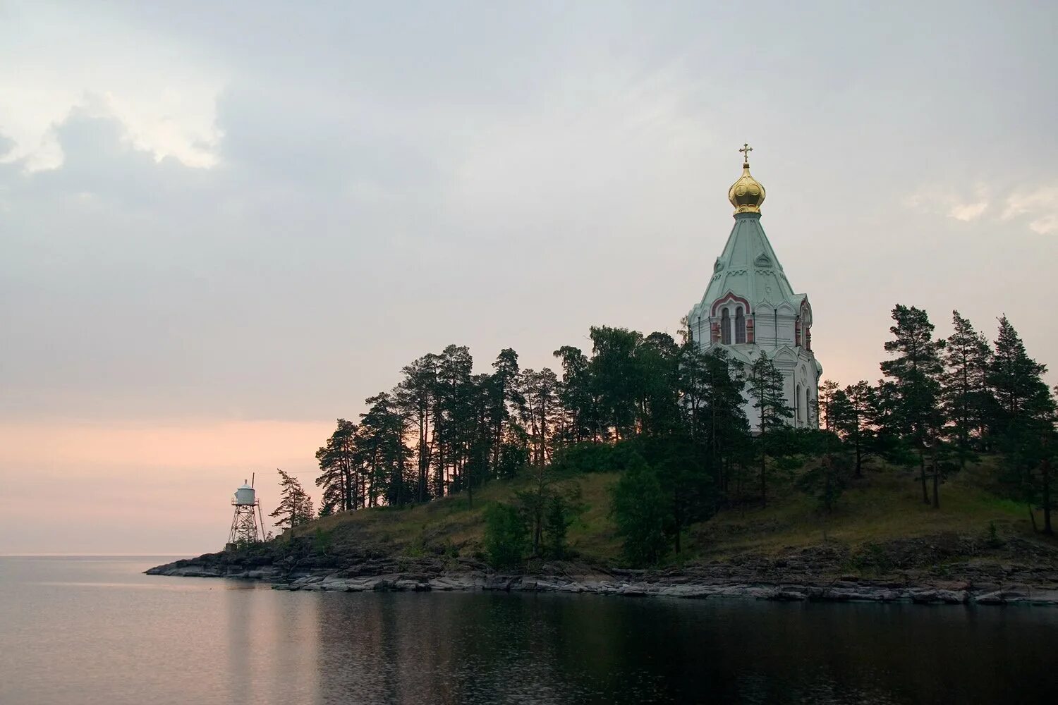 Карелия остров Валаам монастырь. Валаамский монастырь Ладожское озеро. Никольский скит Валаам.