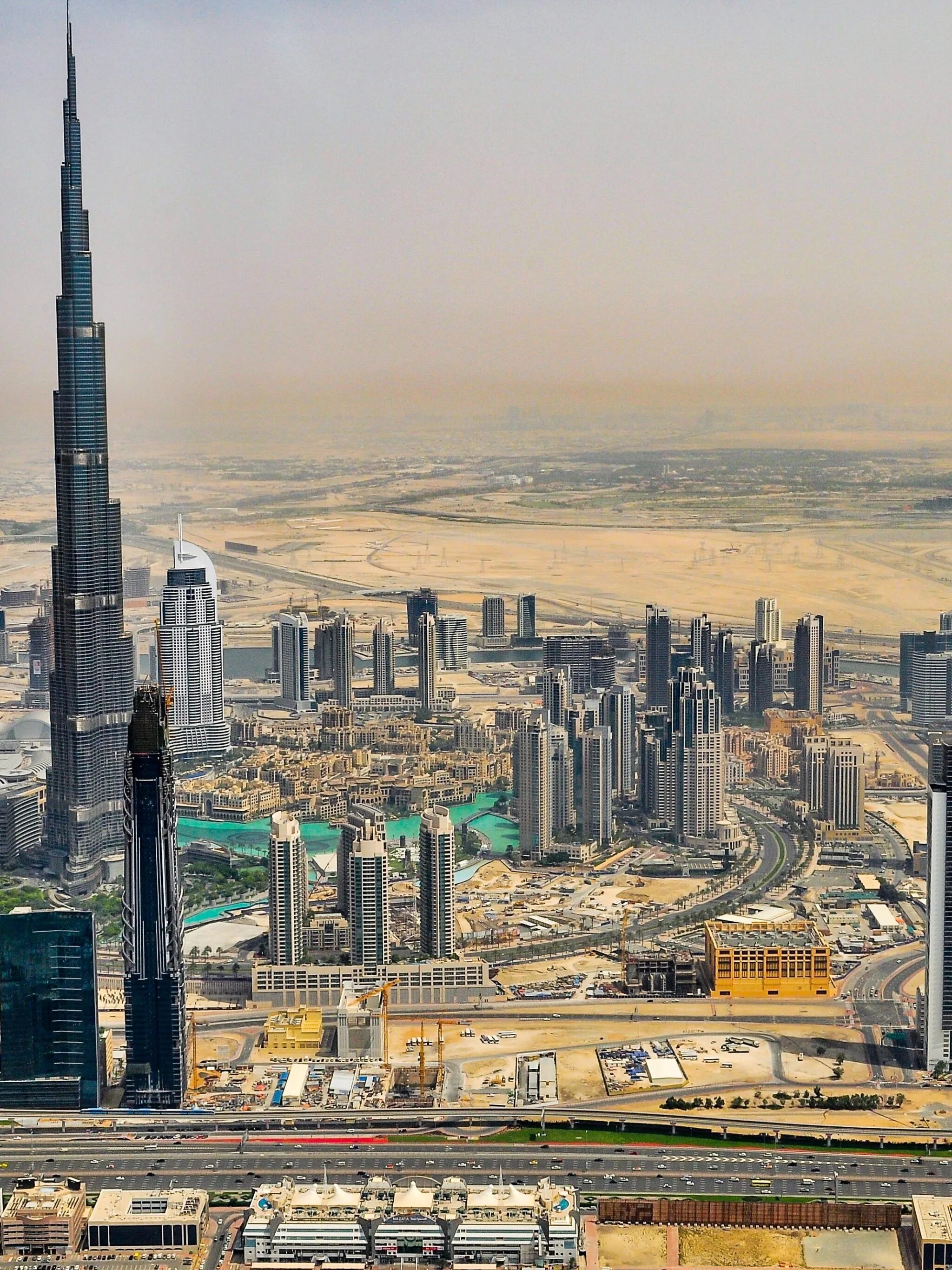 Дубайский айфон. Порше Халифа Дубай. Бурдж-Халифа Дубай фото 2023 год.