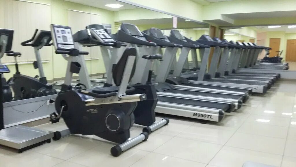 Ferrum белгород щорса 64. Ситимол белгород спортзал. Тренажерный зал ferrum белгород. Сити молл тренажерный зал. Реформа белгород фитнес сити молл.