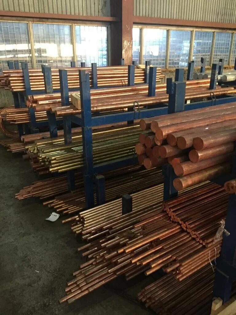 труба профильная 40х40х1. уральский центр металлопродукции, екатеринбург. труба пат 6. уральский центр металлопродукции, екатеринбург. фото уральской базы.