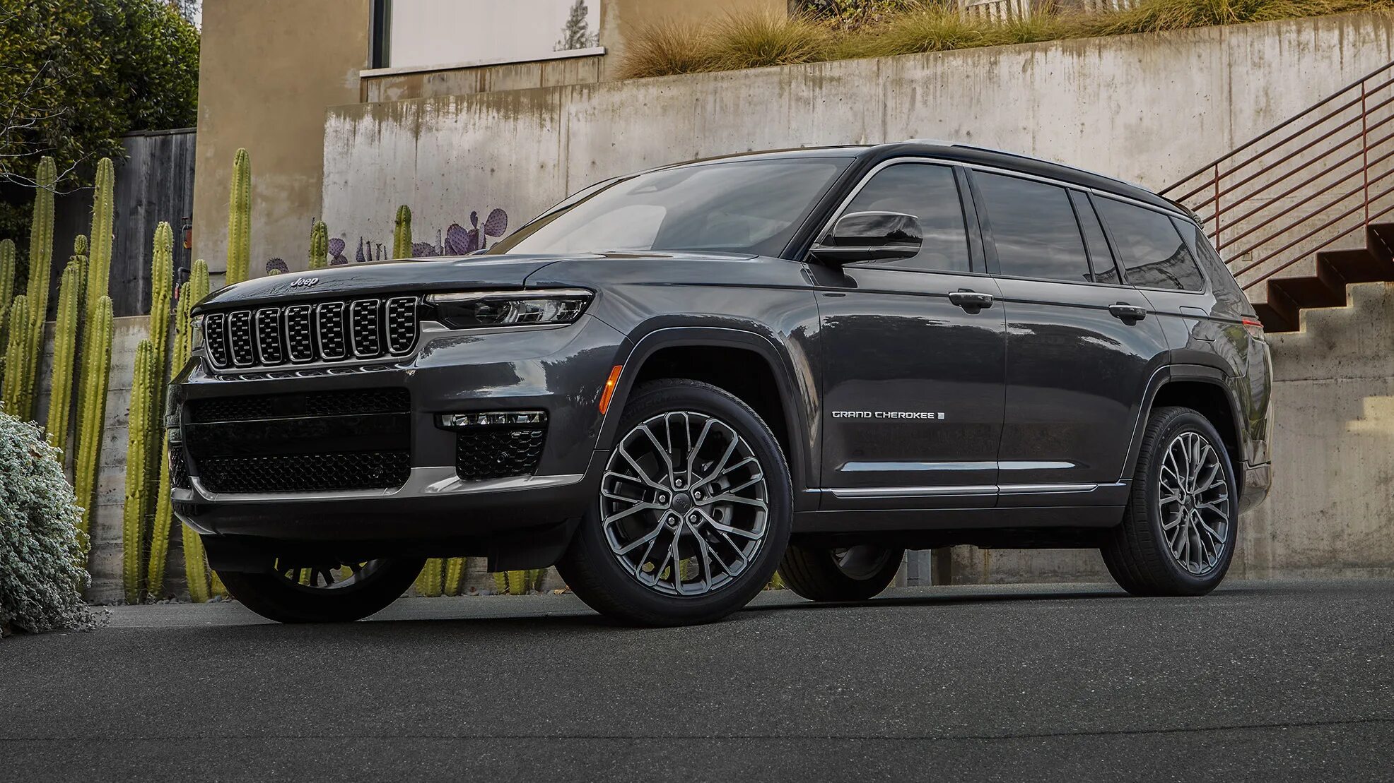 Джип рэнглер 2021. Gmc yukon 2022. Jeep wrangler unlimited 2021. Внедорожники 2021 года. Jeep grand cherokee l 2021.