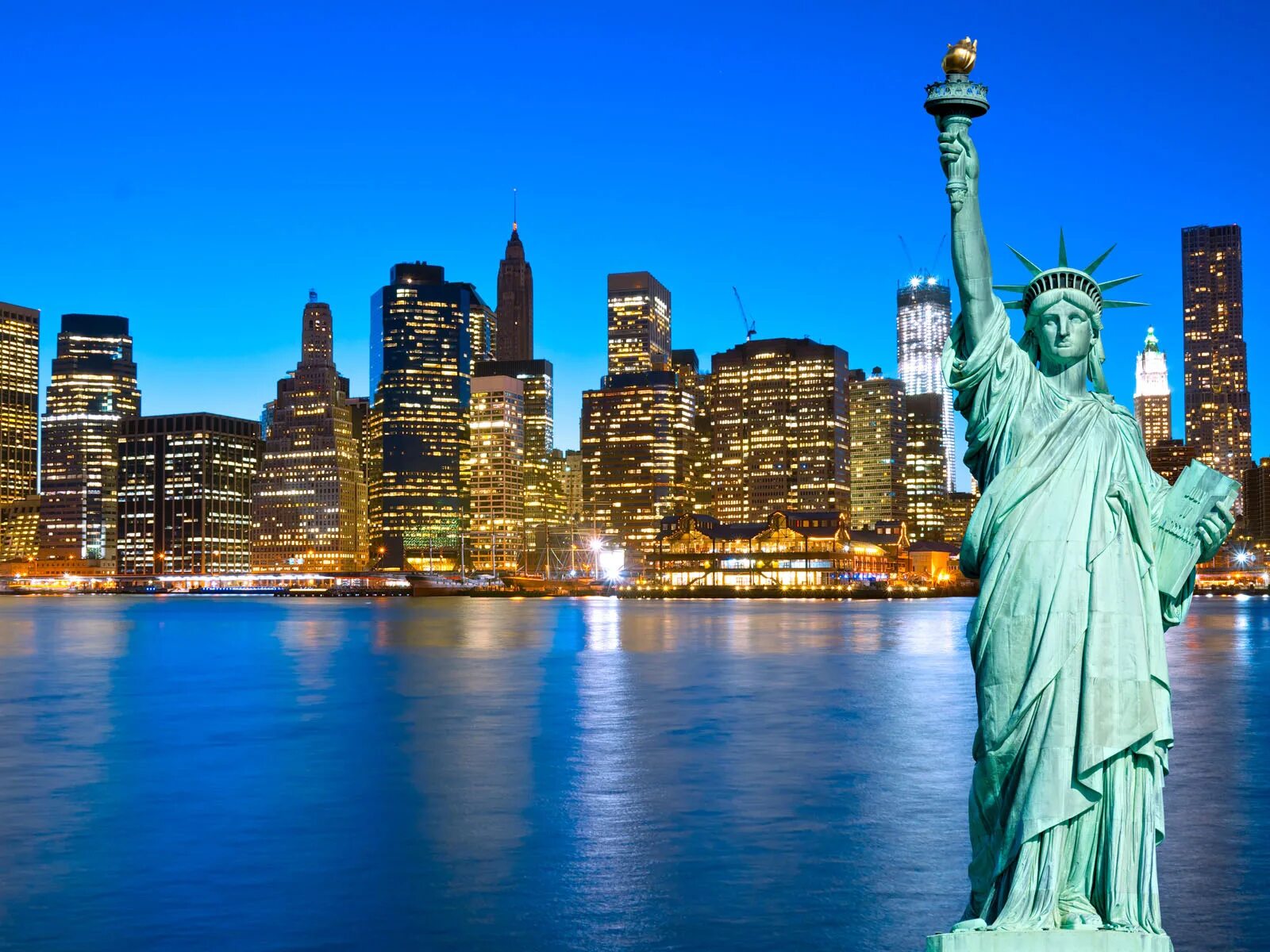 New tours us. Сша. Общественный транспорт нью-йорка. Нью-йорк манхэттен центральный парк. Нью йорк статуя.