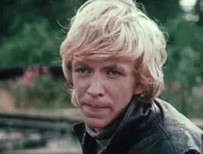 владимир землянкин юююююююююююююююююююююююююююююююююююююююююююю. виктор косых роли. нам здесь жить фильм 1982. виктор косых диверсант. нам здесь жить фильм.