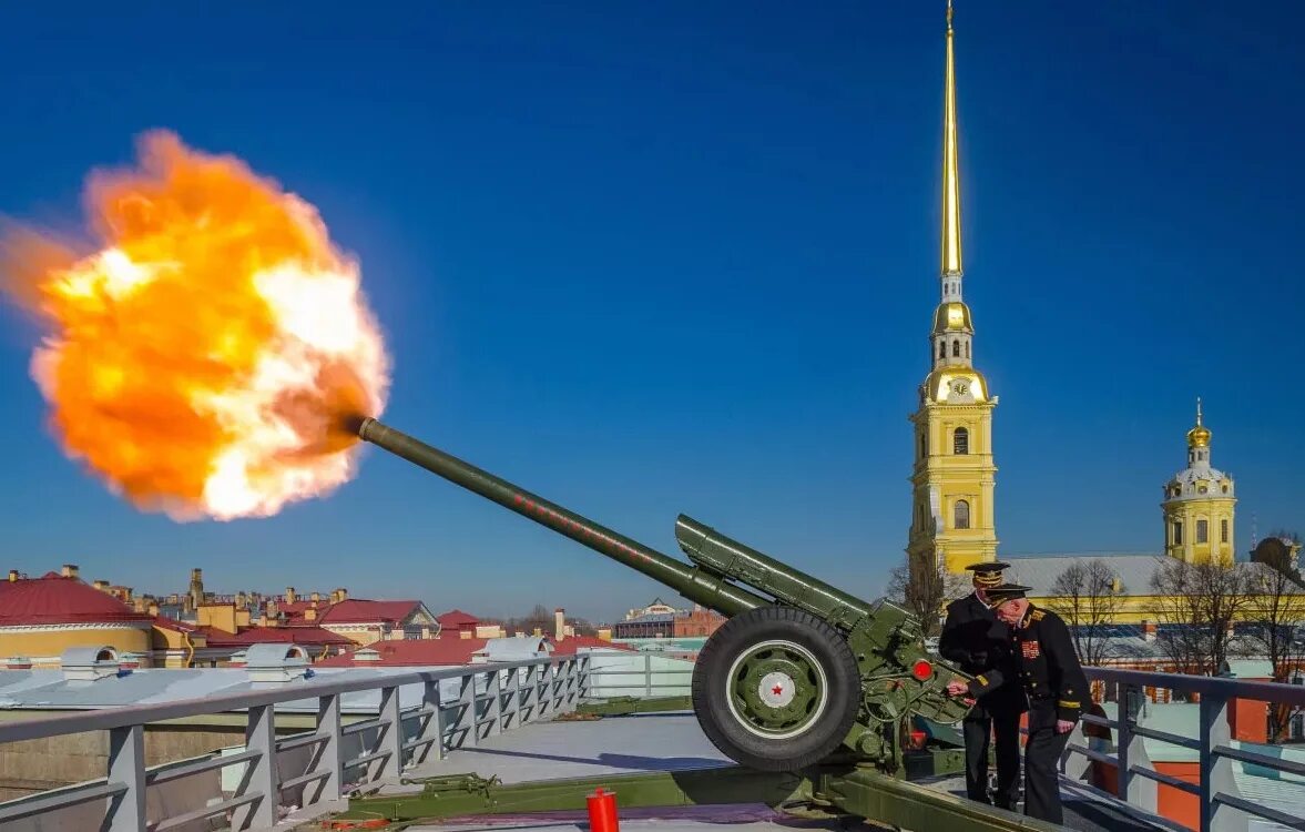 Откуда раздается пушечный выстрел в санкт. Пушки петропавловской крепости в санкт-петербурге. петропавловская крепость залп в 12. пушка нарышкина бастиона петропавловской. пушечный выстрел петропавловская крепость.