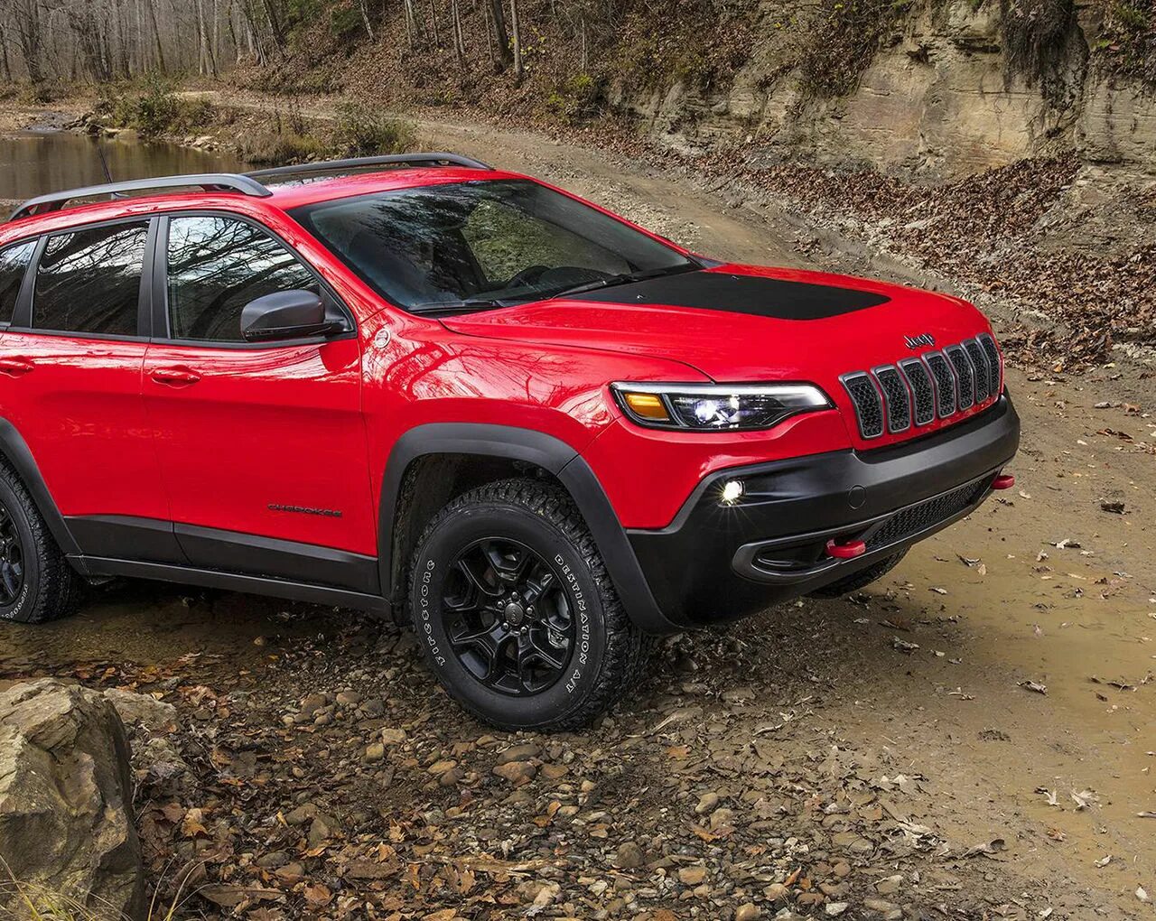 Jeep Cherokee Trailhawk 2019. Jeep Cherokee Trailhawk 2018. Джип Чероки 2018 7. Jeep Cherokee 2019 2.4. Купить автомобиль до 2000000 рублей