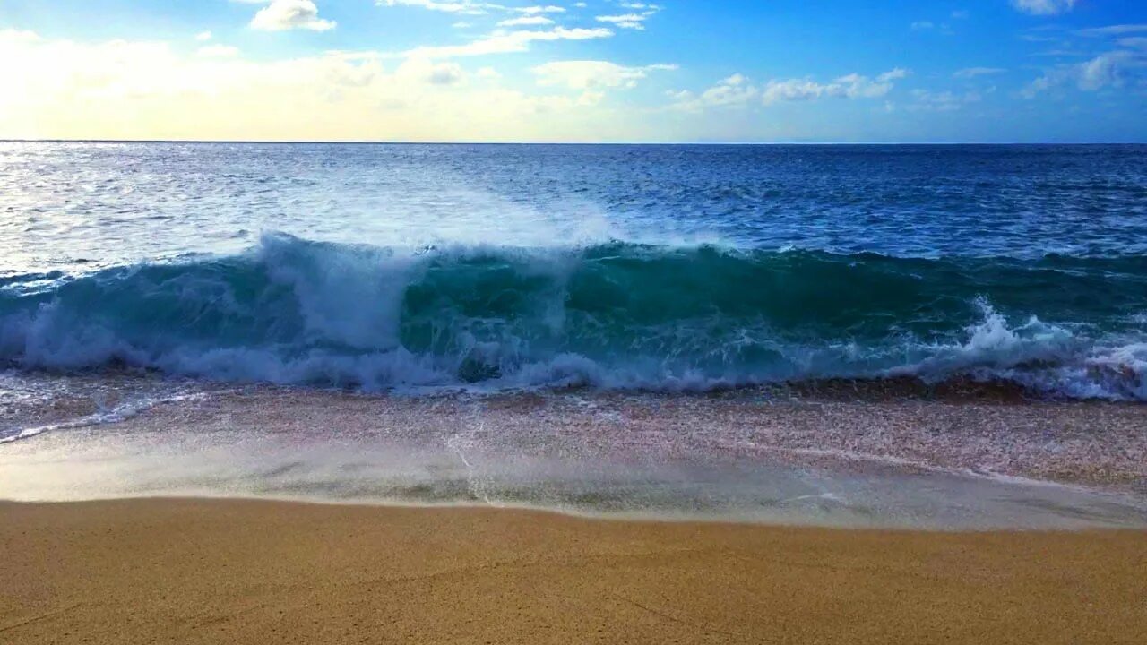 Песня океан волна. Звук моря. Пляж волна находка. Ласковый шум моря. Звуки пляжа и моря.