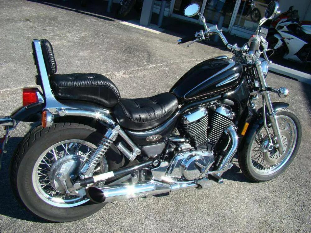 Сузуки интрудер 800. Сузуки интрудер 800. Suzuki intruder 1400 чоппер. Интрудер запчасти. Suzuki intruder 2014.