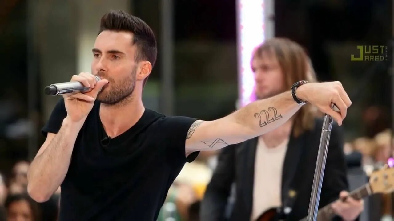 Марун Файв. Солист марун Файв. Adam Levine 2023. Марон файв