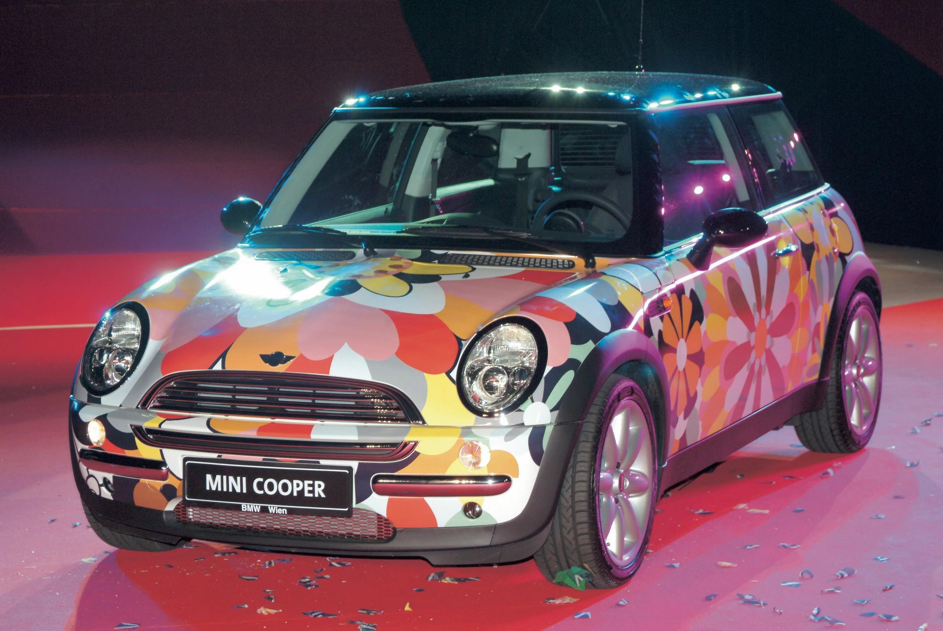 Mini cooper 2015. Mini one r56 крыша. Mini gen. Mini cooper хиппи. Мини купер 37.
