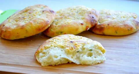 Лепешки с чесноком