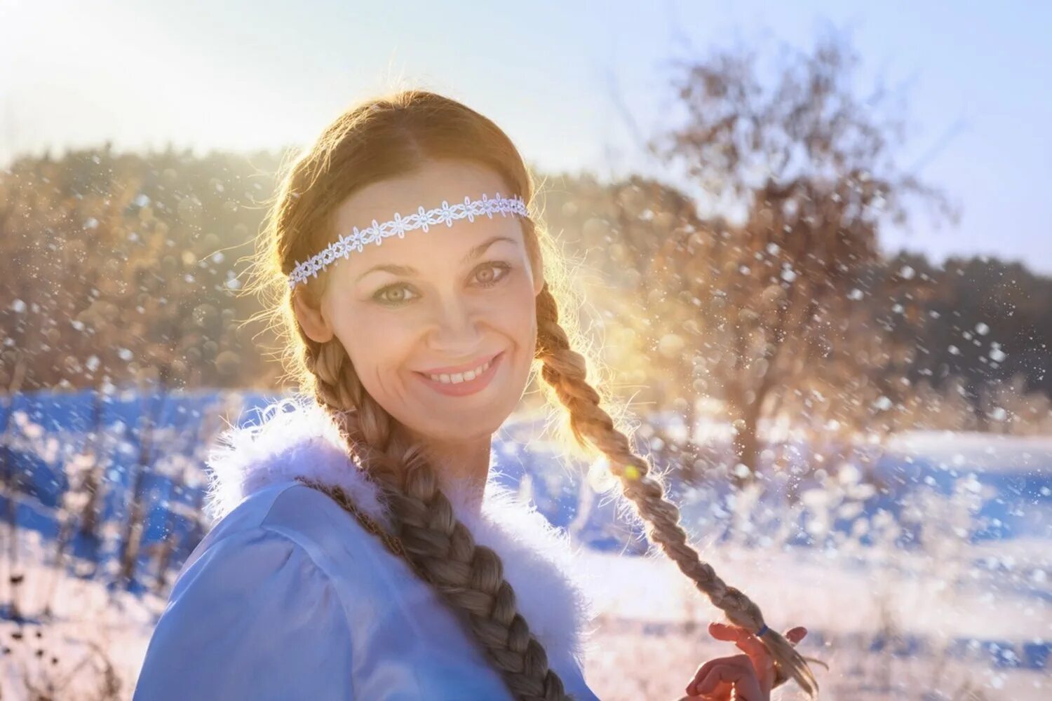 Свадебное платье в стиле гжель. Denali winter актриса. Люди зимы. Фотосессия в стиле гжель. Девчонка в синей аляске.