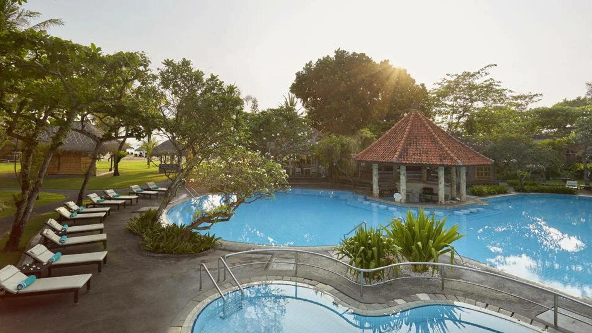 Отель nikko бали. Novotel bali benoa 5. Отель мелия бали индонезия. Беноа бали отели. Novotel bali benoa 4*.