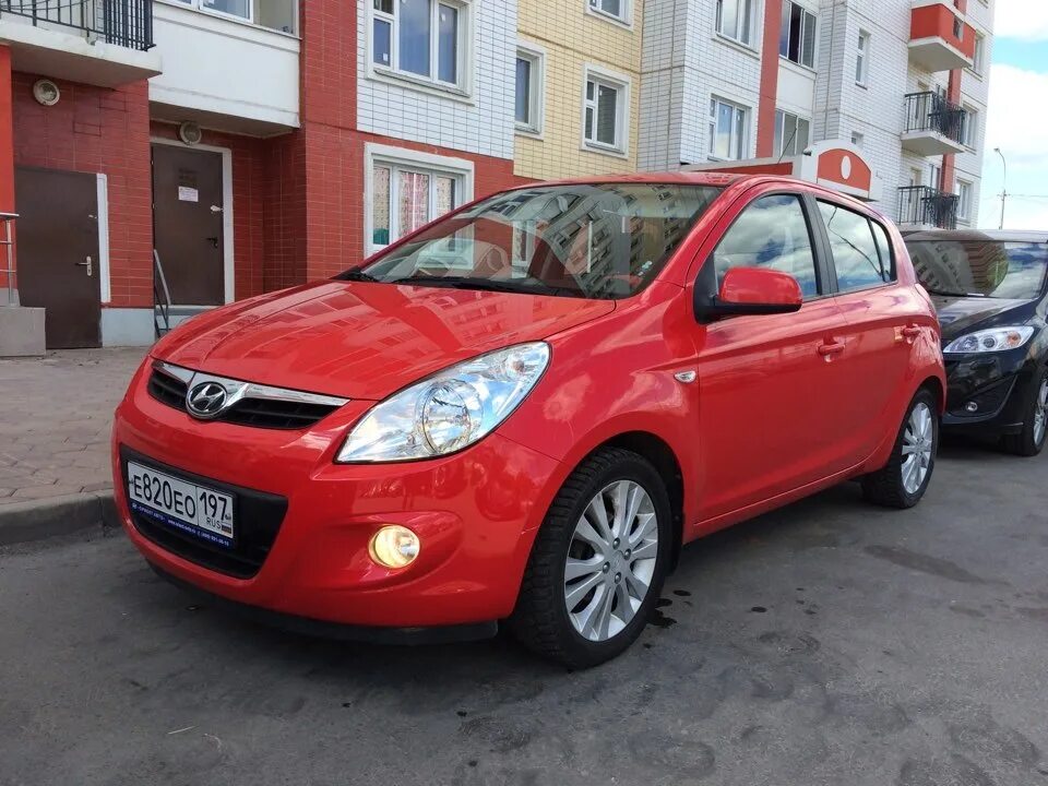 I20 колеса. Hyundai i20 тюнинг. Hyundai i20 размер шин. I20 колеса. Hyundai i20 2009.