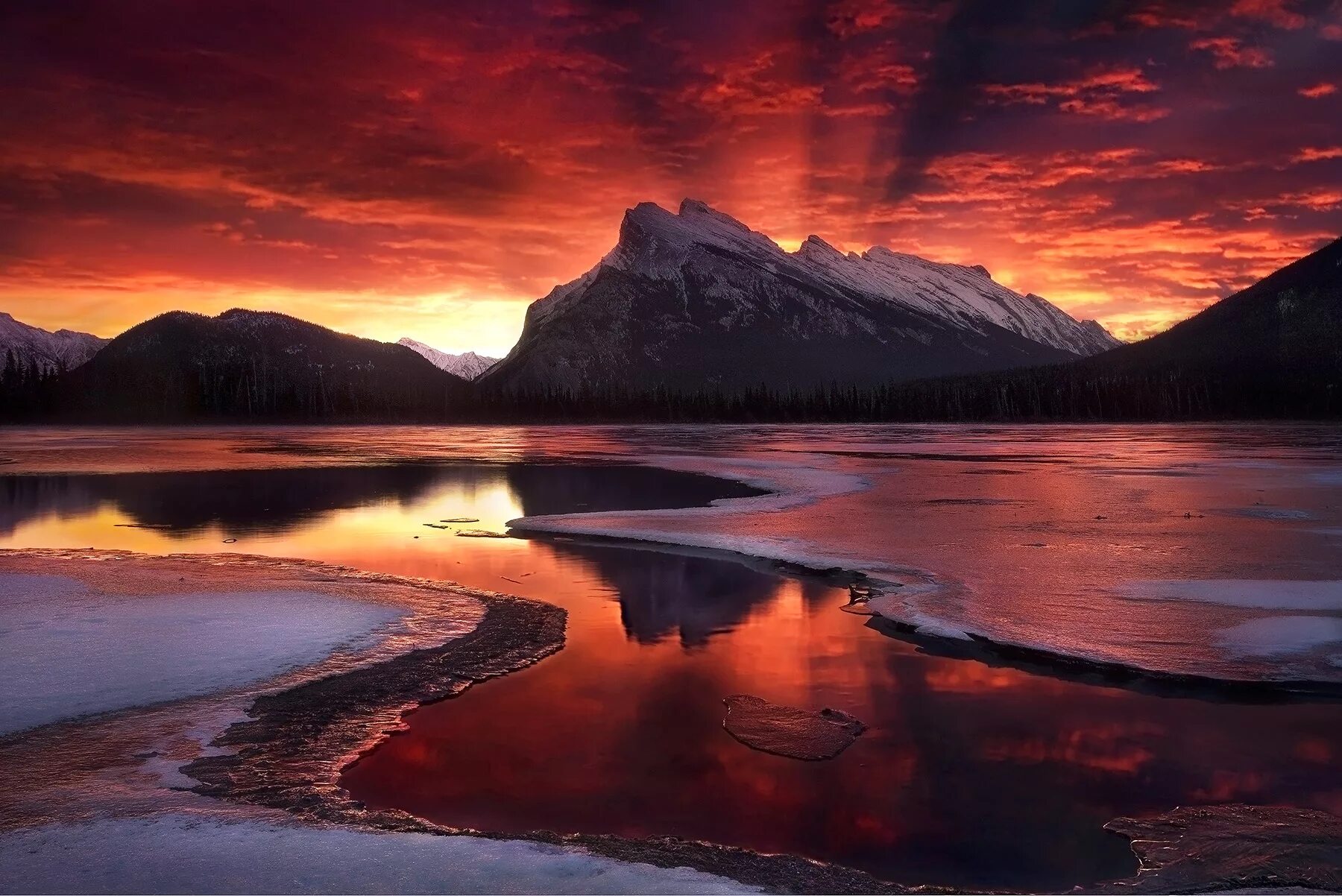 Очень прекрасные картинки. Банф Канада закат. Красивый пейзаж.