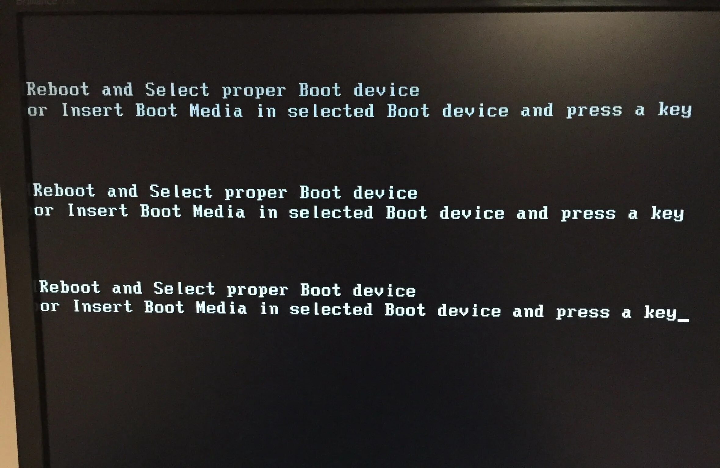 Компьютер пишет reboot
