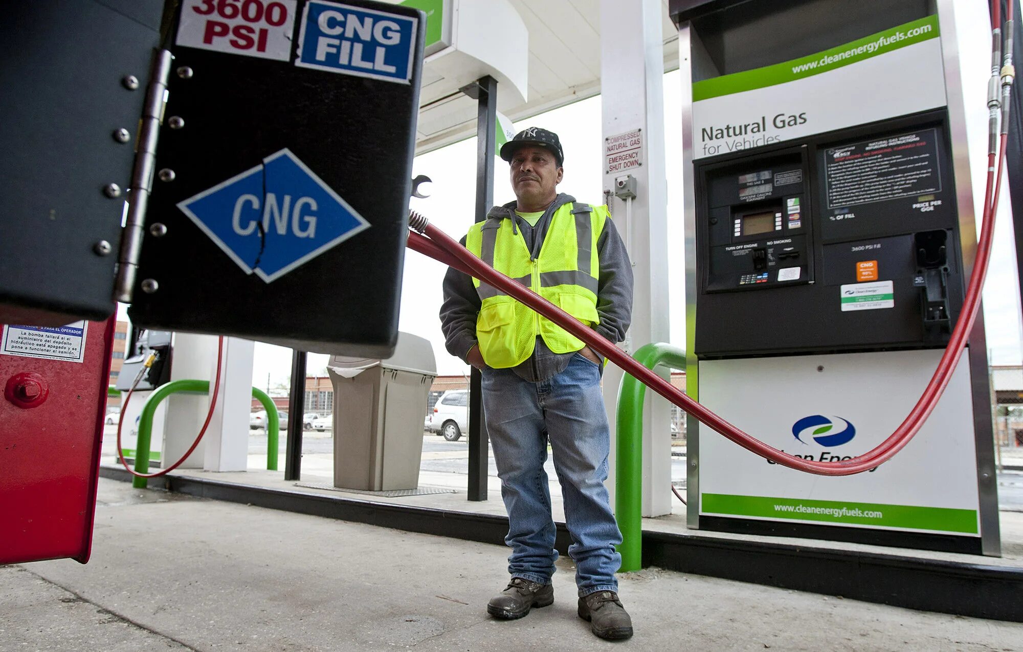 Gas drive. Топливо gas что это. бизнес азс. natural gas station. топлива cng.