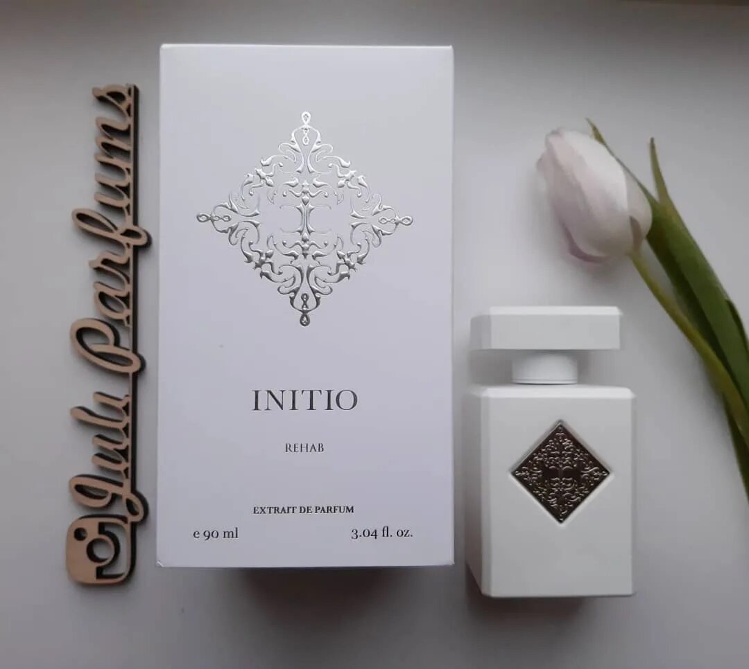 Initio parfums. Initio Parfums Рехаб. Initio Parfums prives Rehab. Инитио белый флакон. Initio Rehab Parfums prives 30мл.