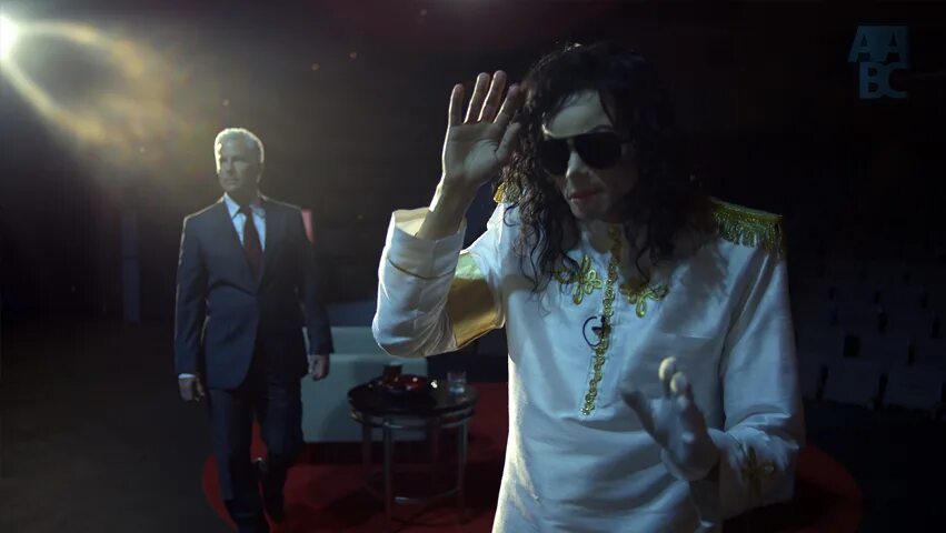 Michael jackson 2002. Michael jackson 80. Посмертные фото майкла джексона. Самая популярная песня майкла джексона. Джексон вернулся.