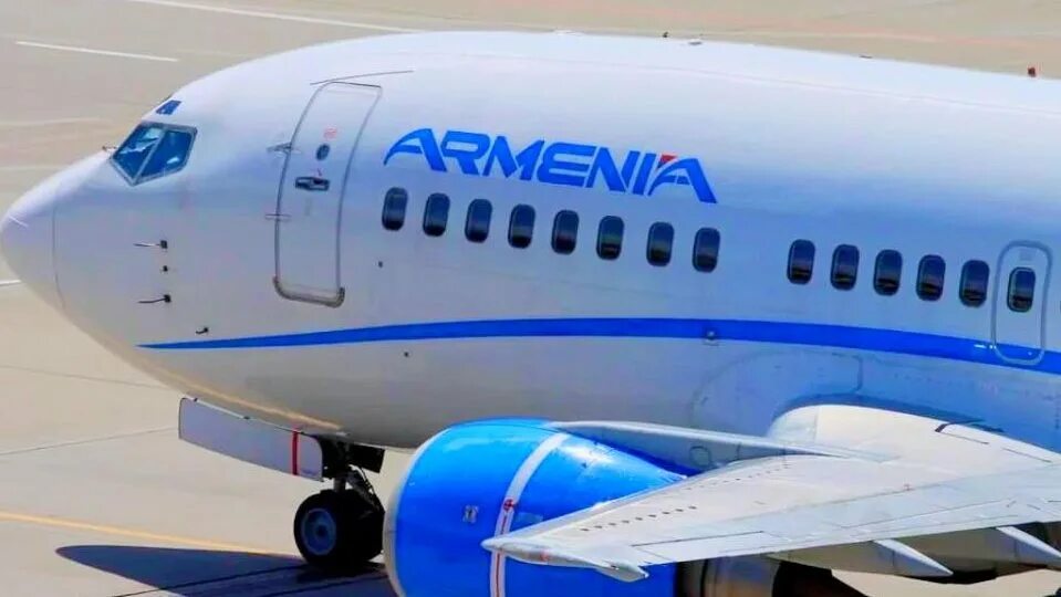 Армения Эйр Компани. Air Armenia авиакомпания. Москва Ереван самолет.