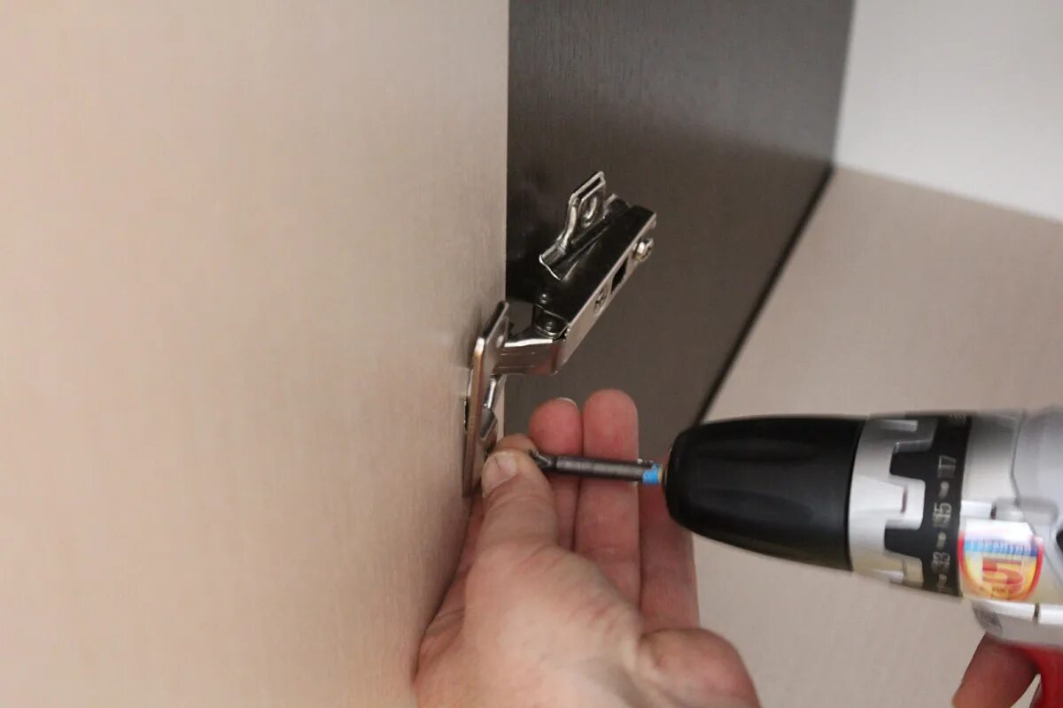 отверстие в полу. сборка мебели. дырки для полок в шкафу. 31. шаблон t-образный virutex pmt111.