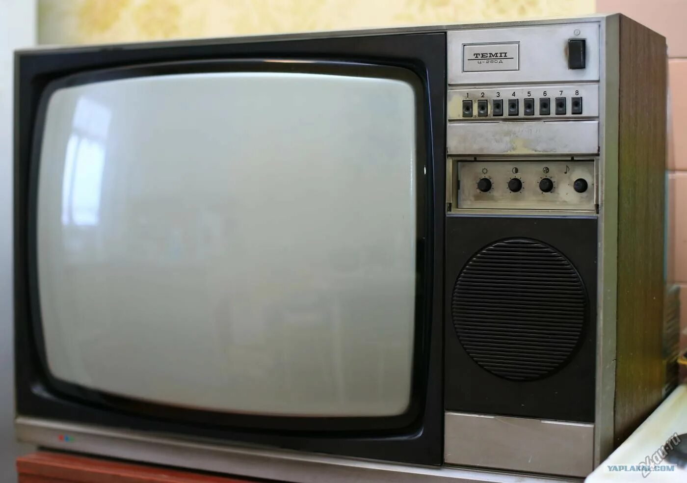Телевизор горизонт 61тц305. Телевизионный спектр. Полный цветовой телевизионный сигнал. Телевизор спектр ц280д. Телевизионный спектр.