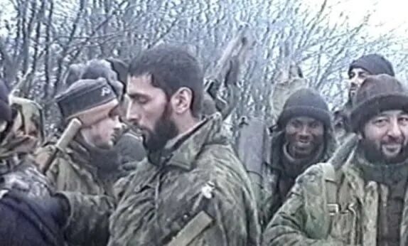 Уши чеченцев. Чеченский спецназ Гелаев. Басаев Хаттаб Гелаев.