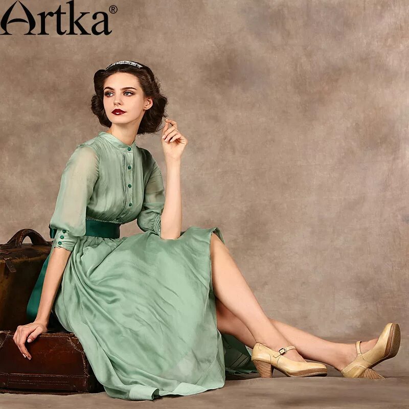 Винтажные свадебные платья. Винтажные летние платья. Свадебное платье в витражном стиле. Платье в старинном стиле. Белое платье в винтажном стиле.