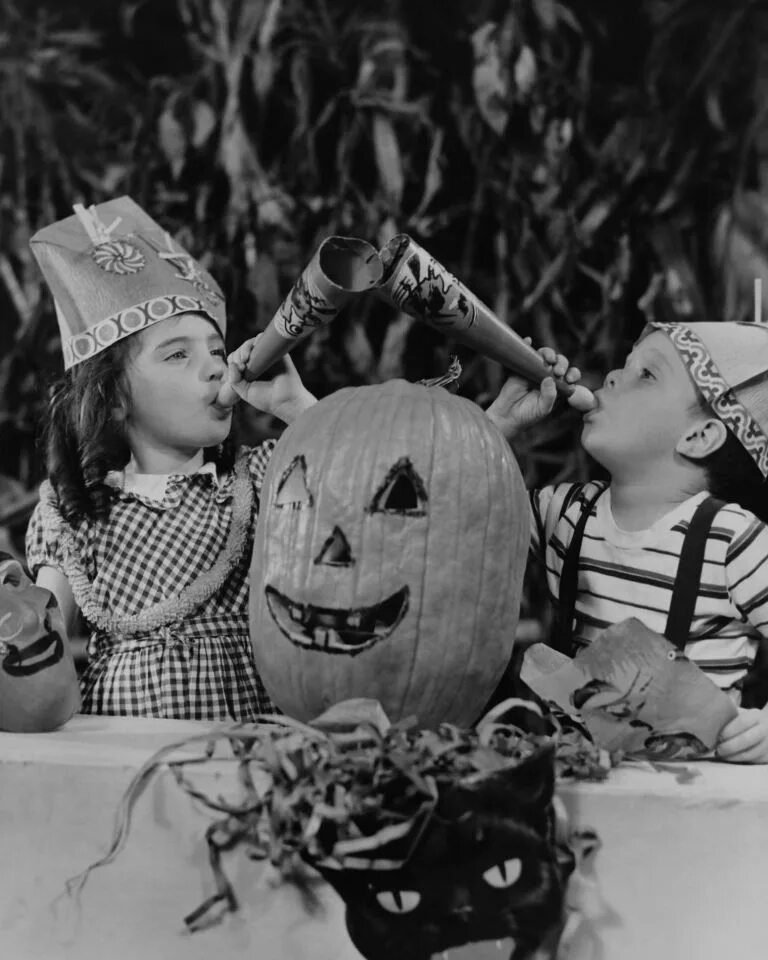Helloween истории. Helloween праздник. история хэллоуина. история хэллоуина для детей. мини хэллоуинские истории.