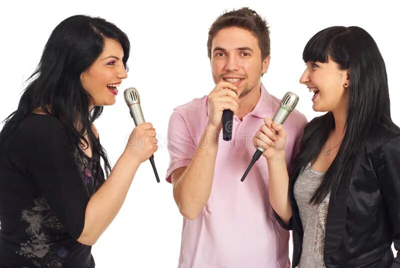 Пою других исполнителей. Стрелки на вечеринке караоке. Iskander - friend singing. Караоке с друзьями. Karaoke with friends.