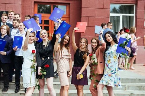 Фото получения диплома