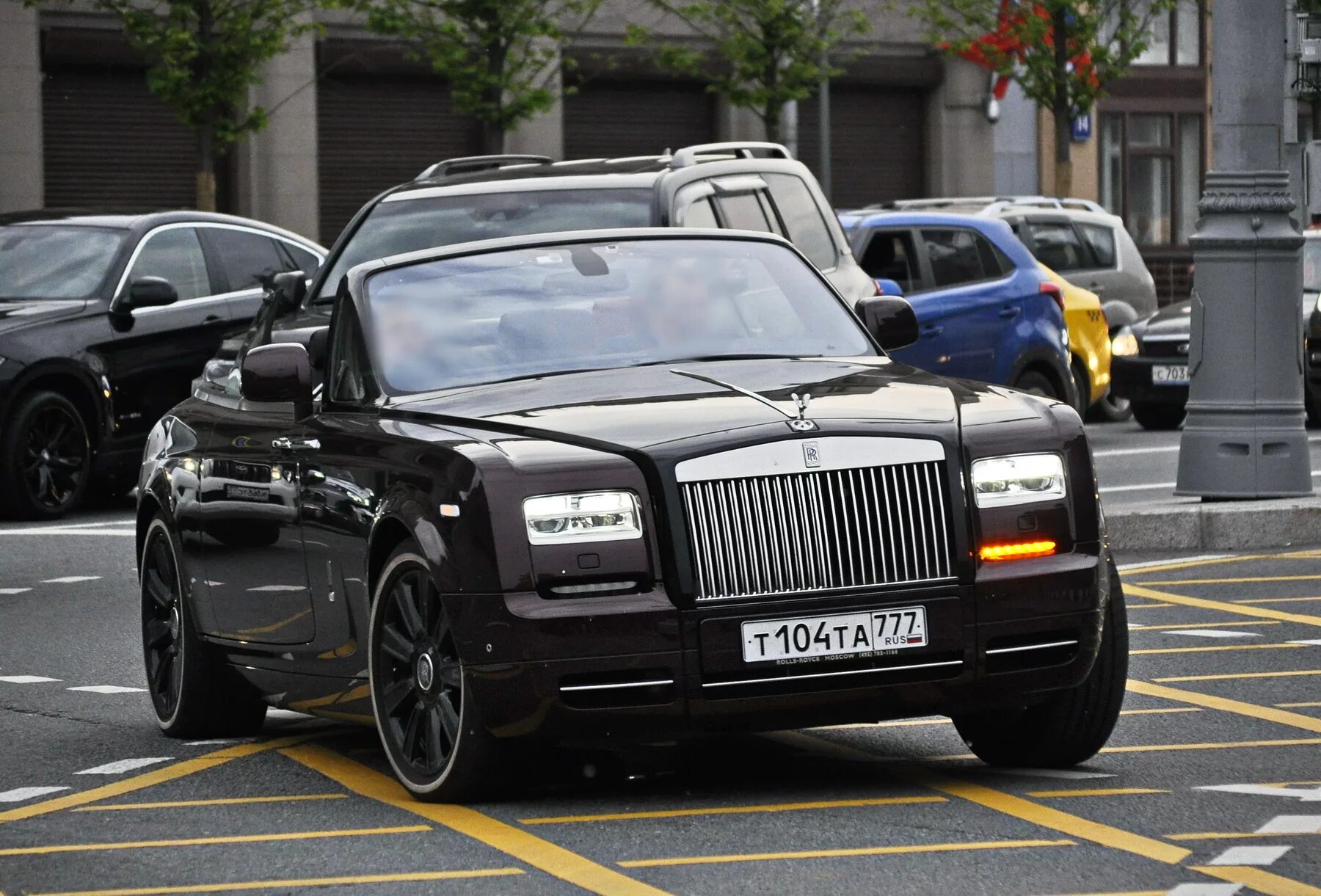 Роллс номер. Rolls royce phantom 777. т777 rolls royce. rolls royce 777 777. роллс ройс тимати.