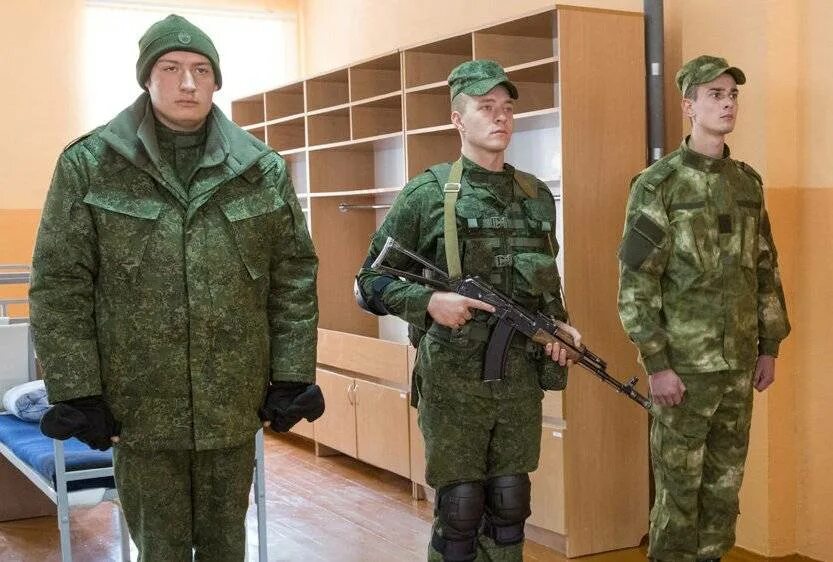 Новая форма рб. Новая форма белорусской армии 2022. Военная форма белорусской армии 2022. Униформа белорусской армии. Зимняя форма белорусской армии.