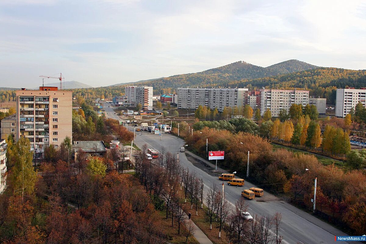 Сайт г миасс. Миасс центр города. Город Миасс Машгородок. Миасс город в золотой долине. Миас город в Челябинской области.