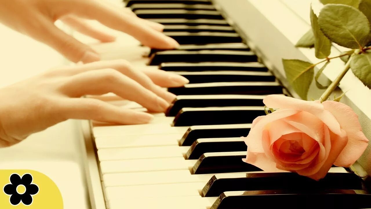 Весенняя мелодия. Ноты и цветы. Скрипка. Рояль с цветами. Вдохновение цветом.