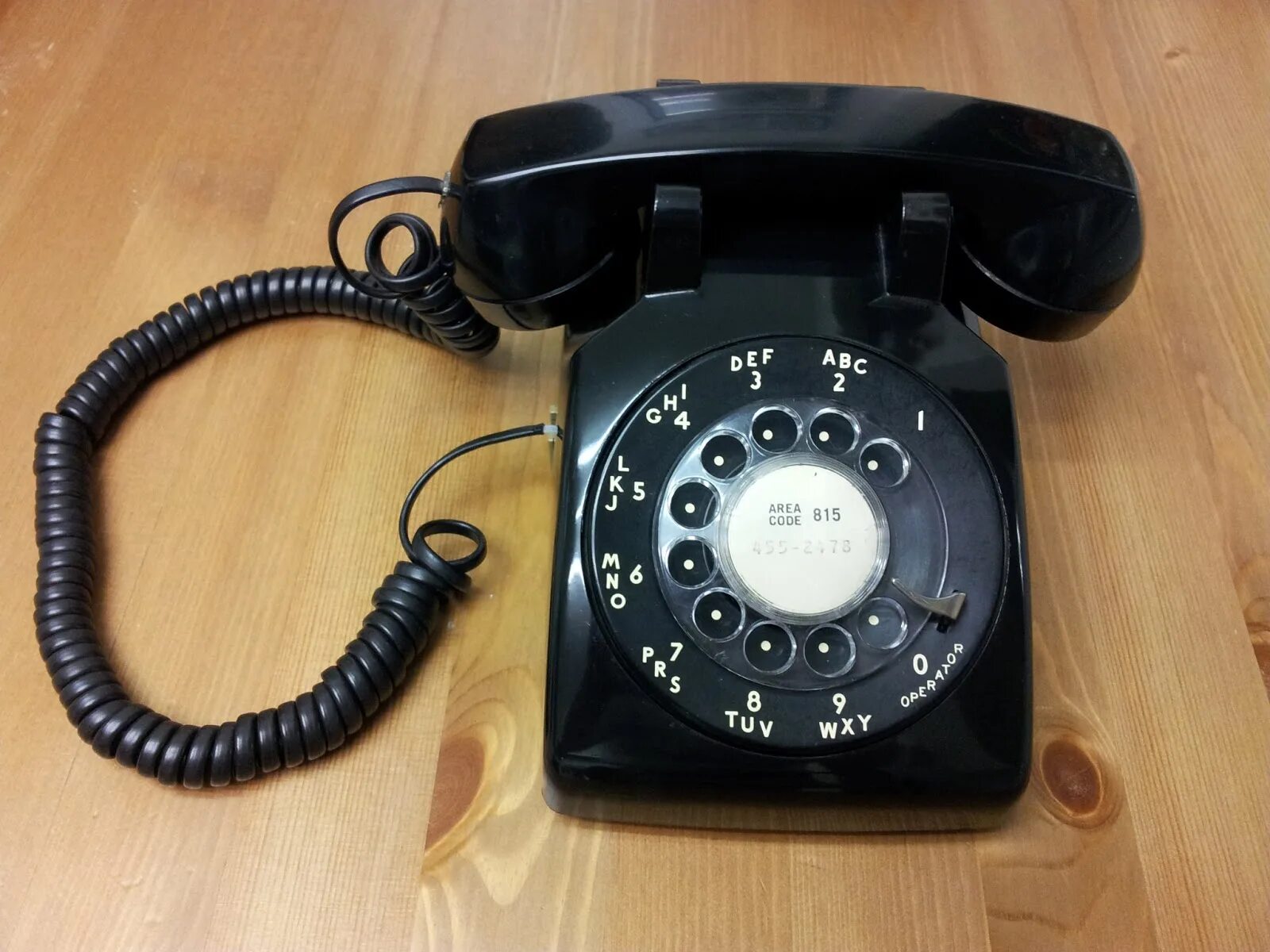 Куплю любой телефон. Американские телефоны. Поворотный телефон. Dial Phone. Phone with Rotary Dial.