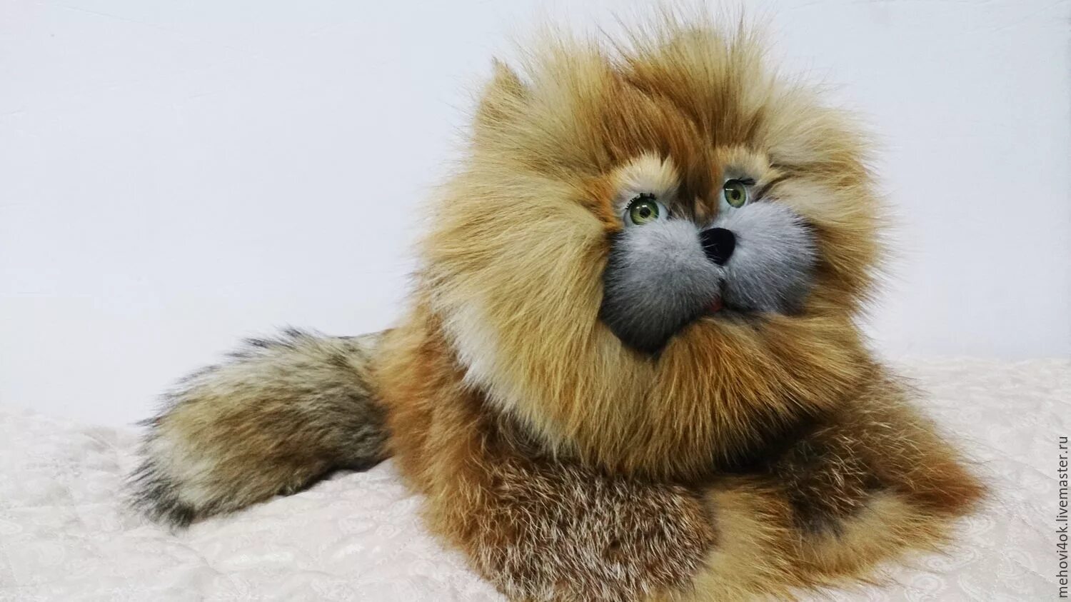 Котик из натурального меха. Кот из меха. Кошка из меха. Игрушки из меха. Кот из меха.